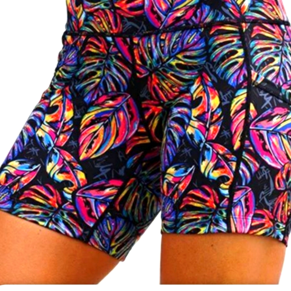NEW CVG Tropic Like It's Hot Shorts- Medium